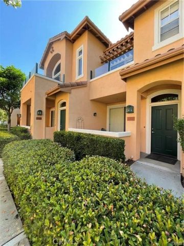 1406 Solvay Aisle, Irvine, CA 92606
