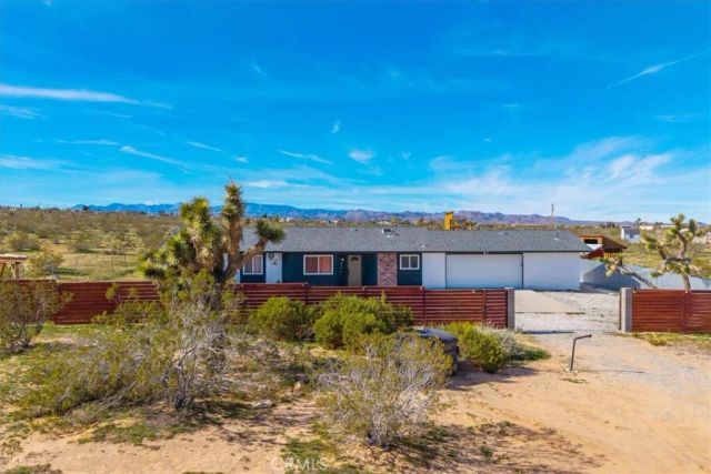 670 Ducor Avenue, Landers, CA 92285