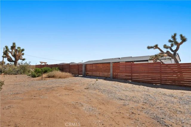 670 Ducor Avenue, Landers, CA 92285