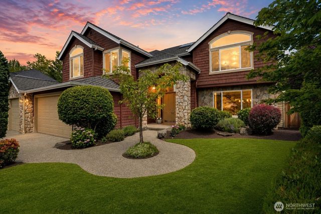 3054 205th Court NE, Sammamish, WA 98074