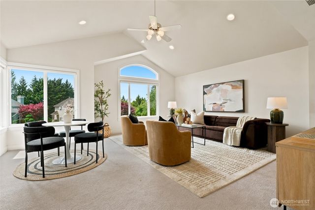3054 205th Court NE, Sammamish, WA 98074