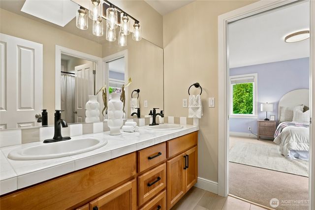 3054 205th Court NE, Sammamish, WA 98074
