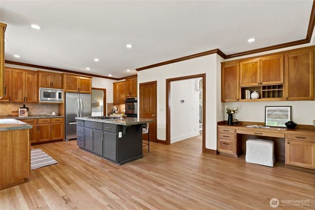 3054 205th Court NE, Sammamish, WA 98074