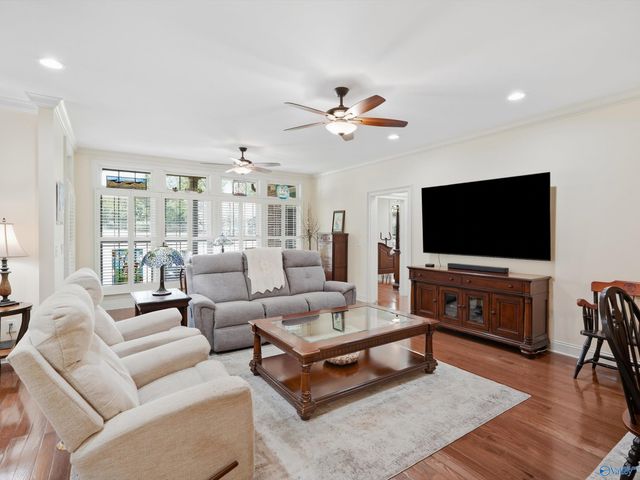 115 Featherstone Lane, Owens Cross Roads, AL 35763