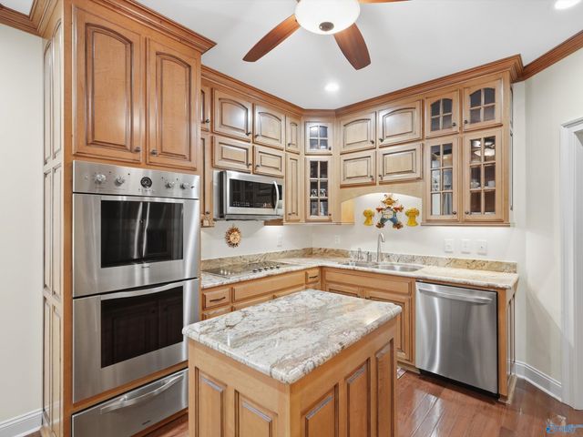 115 Featherstone Lane, Owens Cross Roads, AL 35763