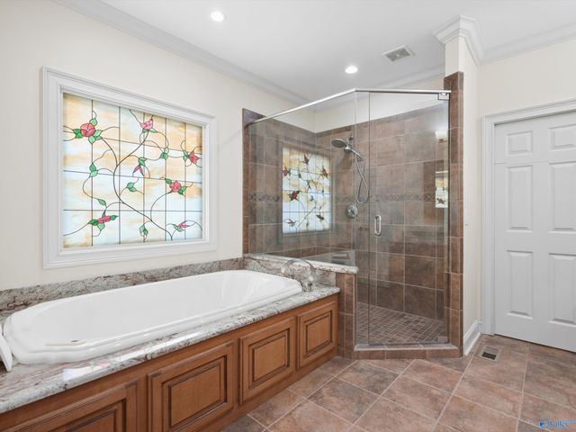 115 Featherstone Lane, Owens Cross Roads, AL 35763