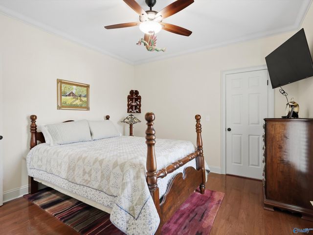 115 Featherstone Lane, Owens Cross Roads, AL 35763