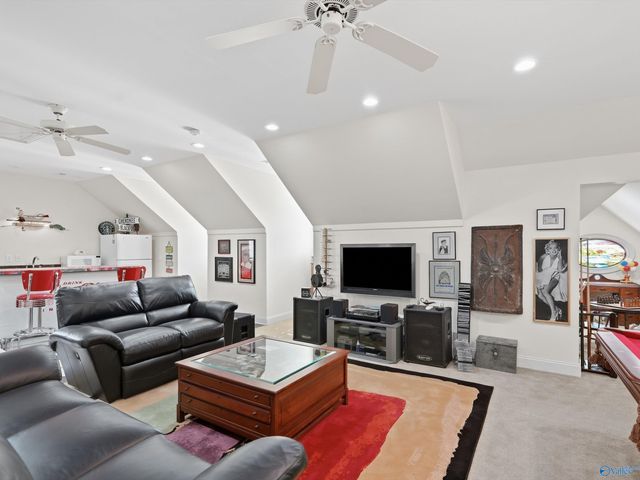 115 Featherstone Lane, Owens Cross Roads, AL 35763