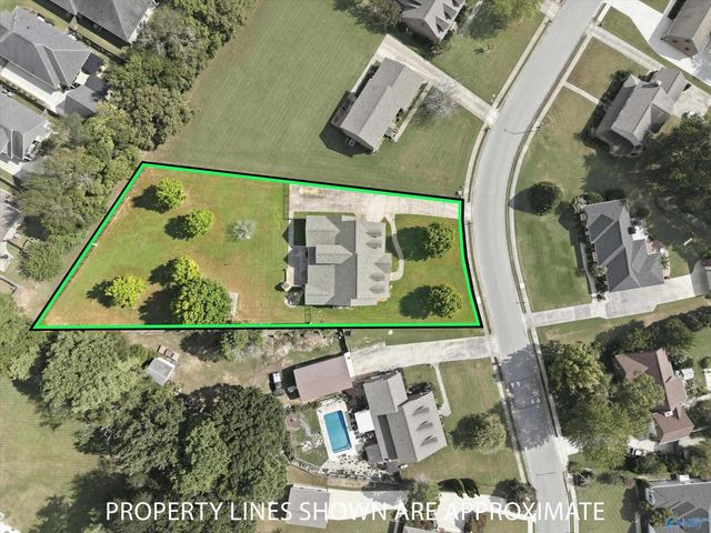 115 Featherstone Lane, Owens Cross Roads, AL 35763