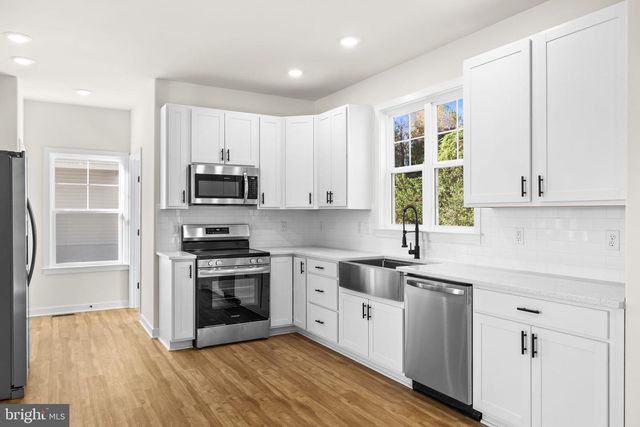 739 LAKEVIEW DR, Colonial Beach, VA 22443