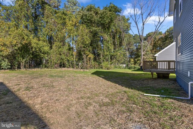 739 LAKEVIEW DR, Colonial Beach, VA 22443