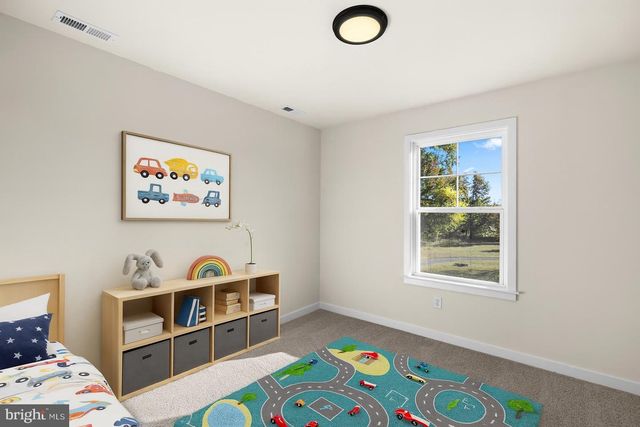 739 LAKEVIEW DR, Colonial Beach, VA 22443