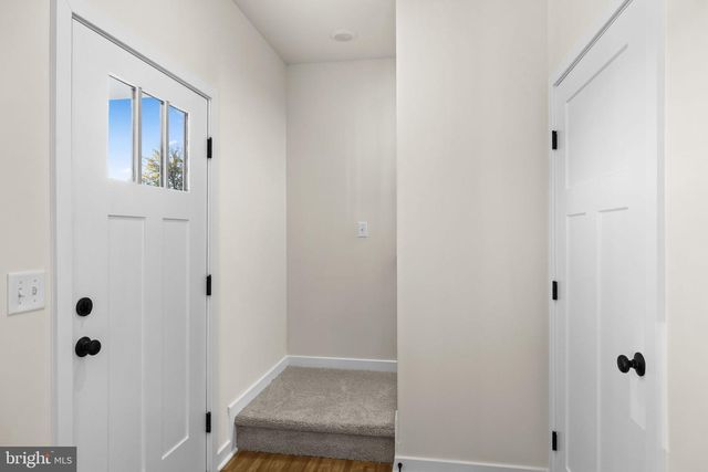 739 LAKEVIEW DR, Colonial Beach, VA 22443