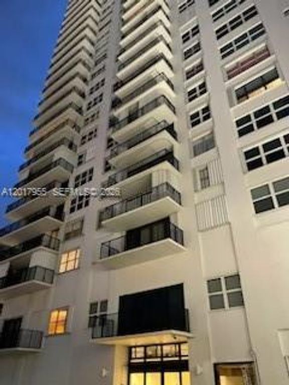 2101 S Ocean Dr 306, Hollywood, FL 33019