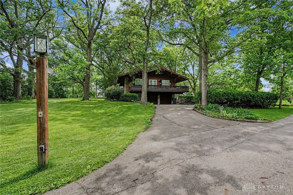 7790 Peters Pike, Butler Twp, OH 45414