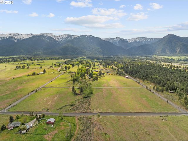 Pinerich Rd 1, Baker City, OR 97814