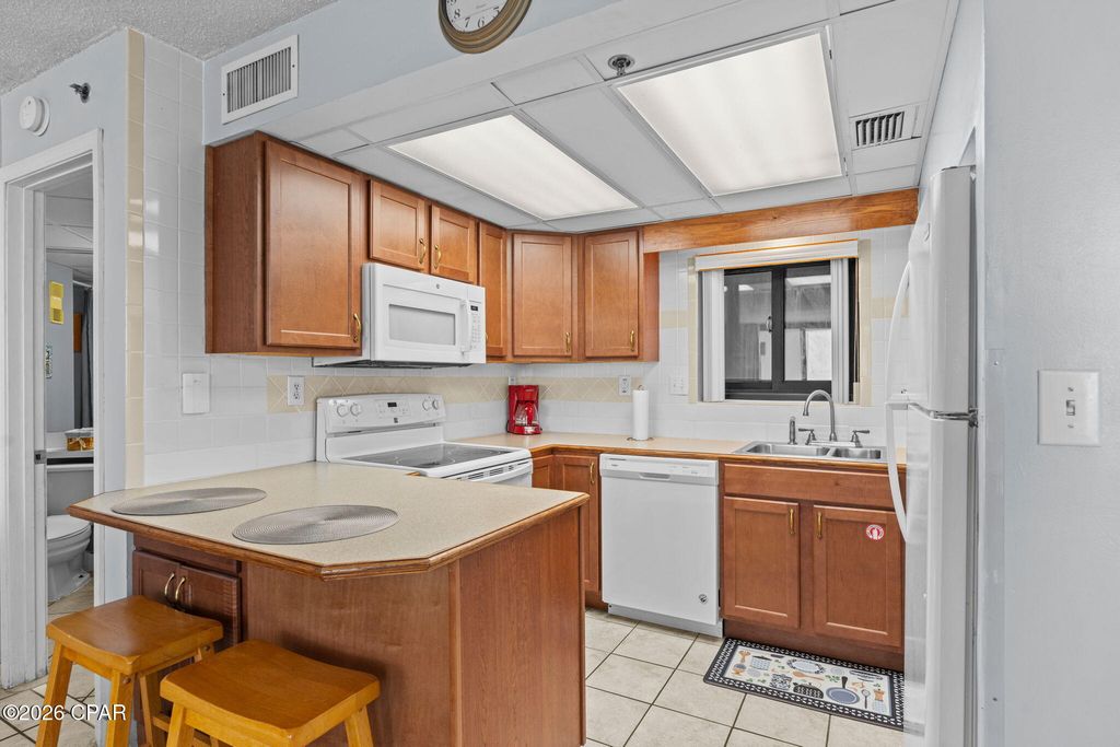 Image 11 of property listing at 9850 S Thomas Drive 1006E, Panama City Beach, FL 32408