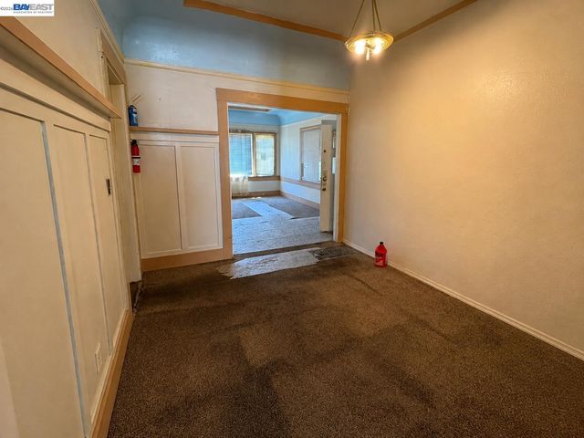 1701 10Th Ave, Oakland, CA 94606