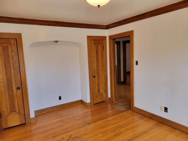 502 W Oakland AVENUE, Port Washington, WI 53074