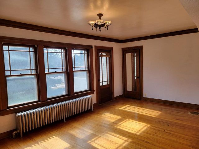 502 W Oakland AVENUE, Port Washington, WI 53074