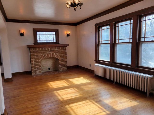 502 W Oakland AVENUE, Port Washington, WI 53074