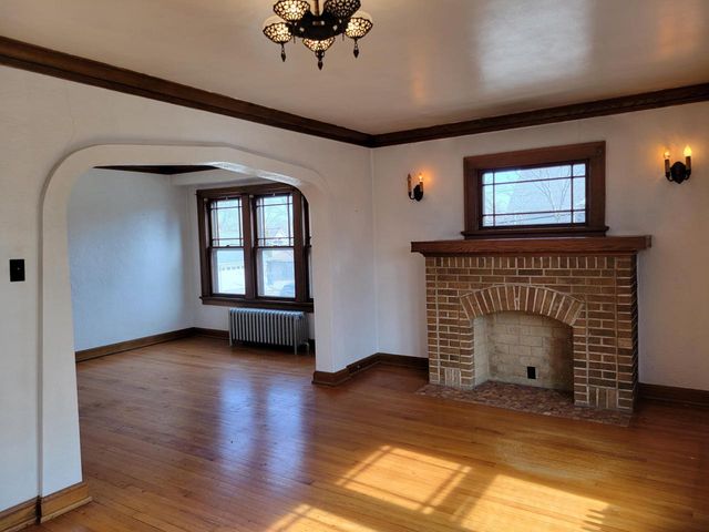 502 W Oakland AVENUE, Port Washington, WI 53074