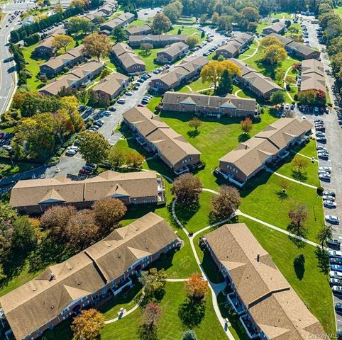 460 Old Town Road 3C, Port Jefferson Station, NY 11776