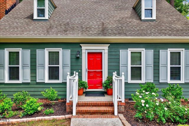 2 Cottage Woods Court, Durham, NC 27713