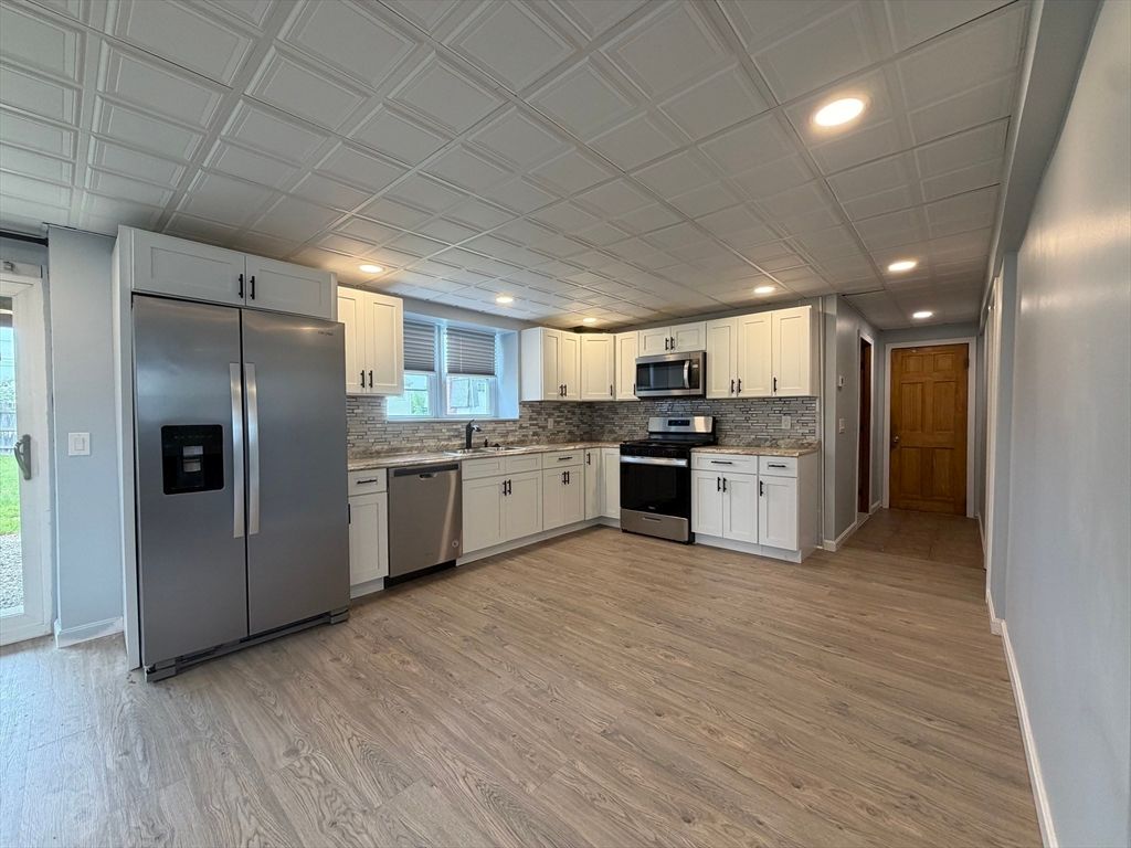 24 Lewis St 1, North Providence, RI 02904