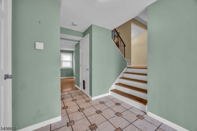 40 Drake Rd, Franklin Twp., NJ 08873