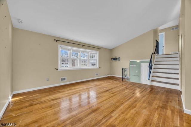 40 Drake Rd, Franklin Twp., NJ 08873