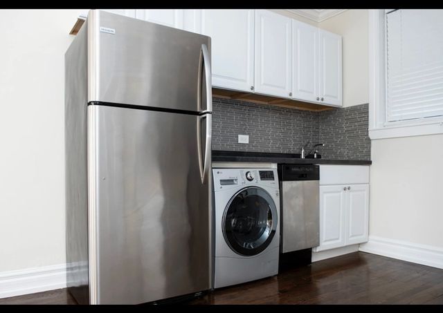 1056 W Lill Avenue 2, Chicago, IL 60614