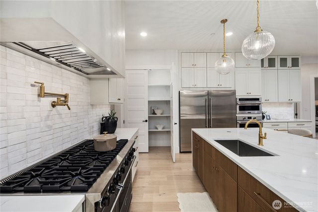 1651 169th Avenue NE, Bellevue, WA 98008