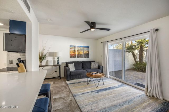 8576 E INDIAN SCHOOL Road UNIT B, Scottsdale, AZ 85251