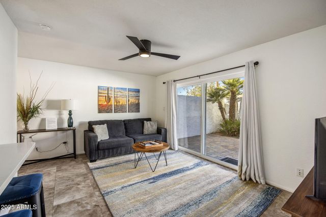 8576 E INDIAN SCHOOL Road UNIT B, Scottsdale, AZ 85251