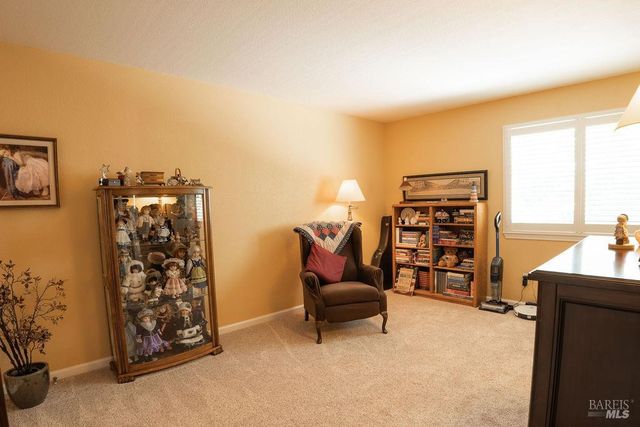 918 Shadow Tree Ct, Vacaville, CA 95687