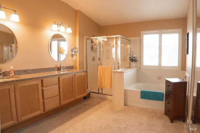 918 Shadow Tree Ct, Vacaville, CA 95687