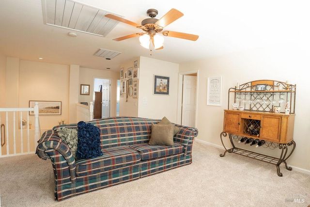 918 Shadow Tree Ct, Vacaville, CA 95687
