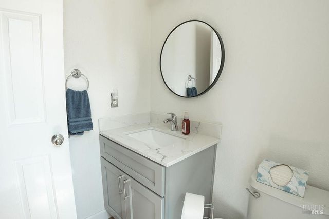 918 Shadow Tree Ct, Vacaville, CA 95687