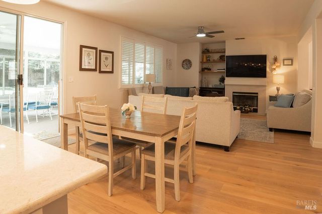 918 Shadow Tree Ct, Vacaville, CA 95687