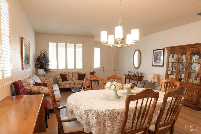 918 Shadow Tree Ct, Vacaville, CA 95687