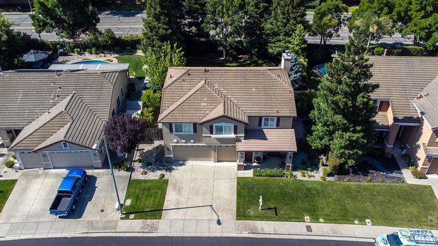 918 Shadow Tree Ct, Vacaville, CA 95687