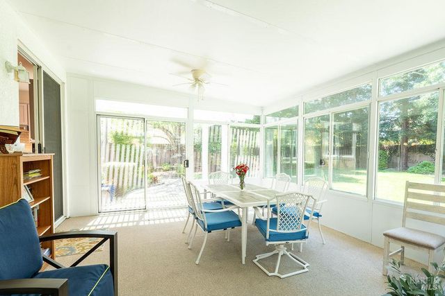 918 Shadow Tree Ct, Vacaville, CA 95687