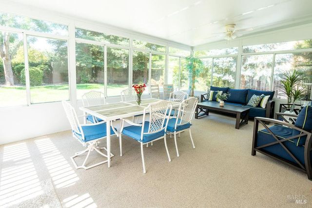 918 Shadow Tree Ct, Vacaville, CA 95687