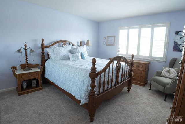 918 Shadow Tree Ct, Vacaville, CA 95687