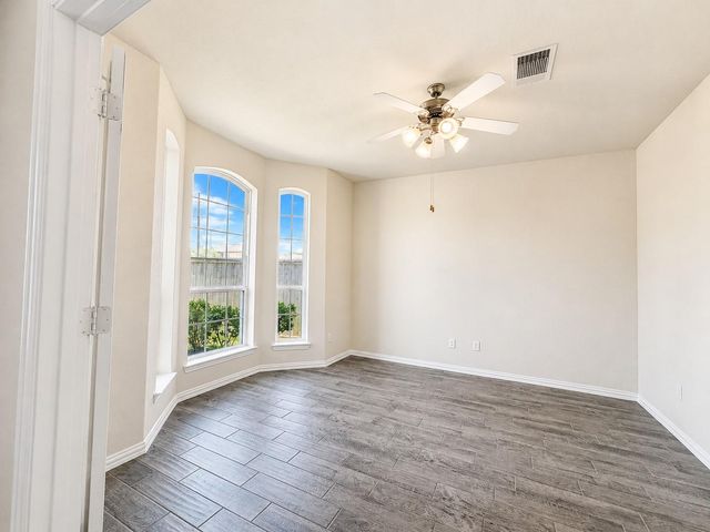 9734 Willowmoor Lane, Brookshire, TX 77423