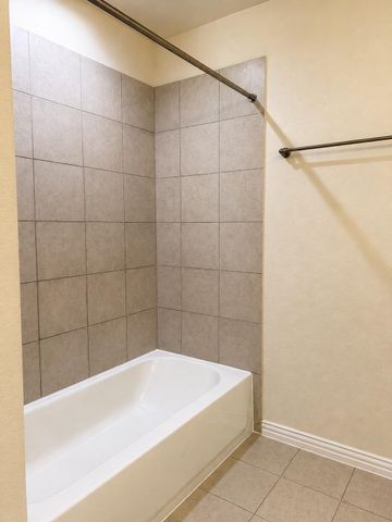 9734 Willowmoor Lane, Brookshire, TX 77423