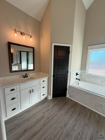 444 Burlington Drive, Macon, GA 31052