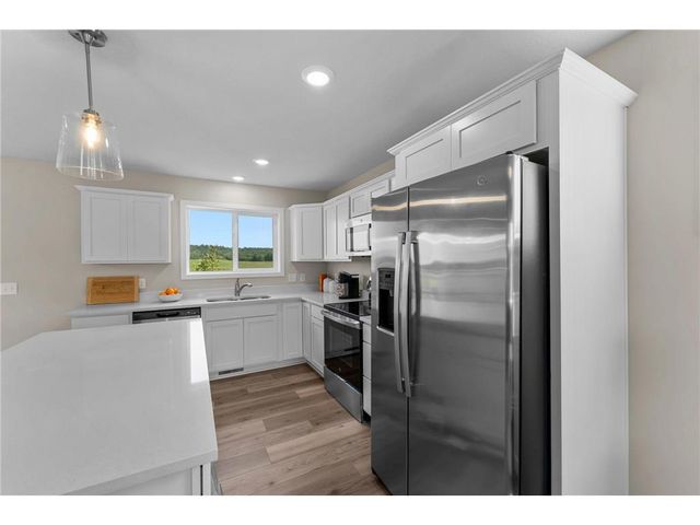 2017 Aster Lane, Mankato, MN 56001