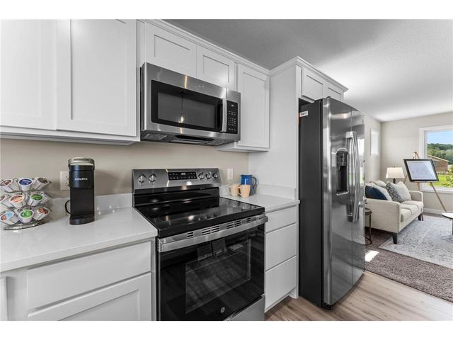 2017 Aster Lane, Mankato, MN 56001